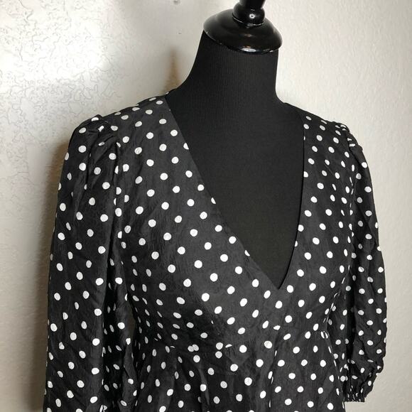 Kate Spade black white polka dot silk blend v neck top size 8 - Picture 2 of 14